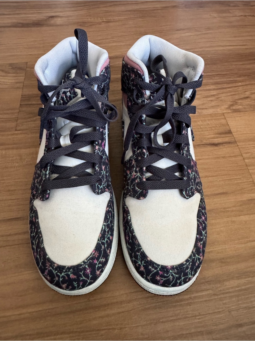 Air Jordan 1 Mid SE GS 'Floral'